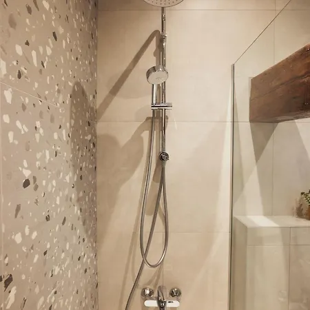 Modern Living Apts - Cozy Loft In The Center Apartman Novi Sad