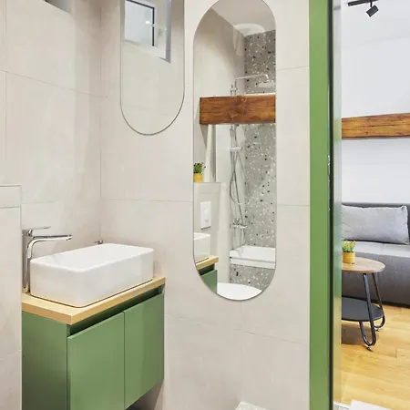 Modern Living Apts - Cozy Loft In The Center